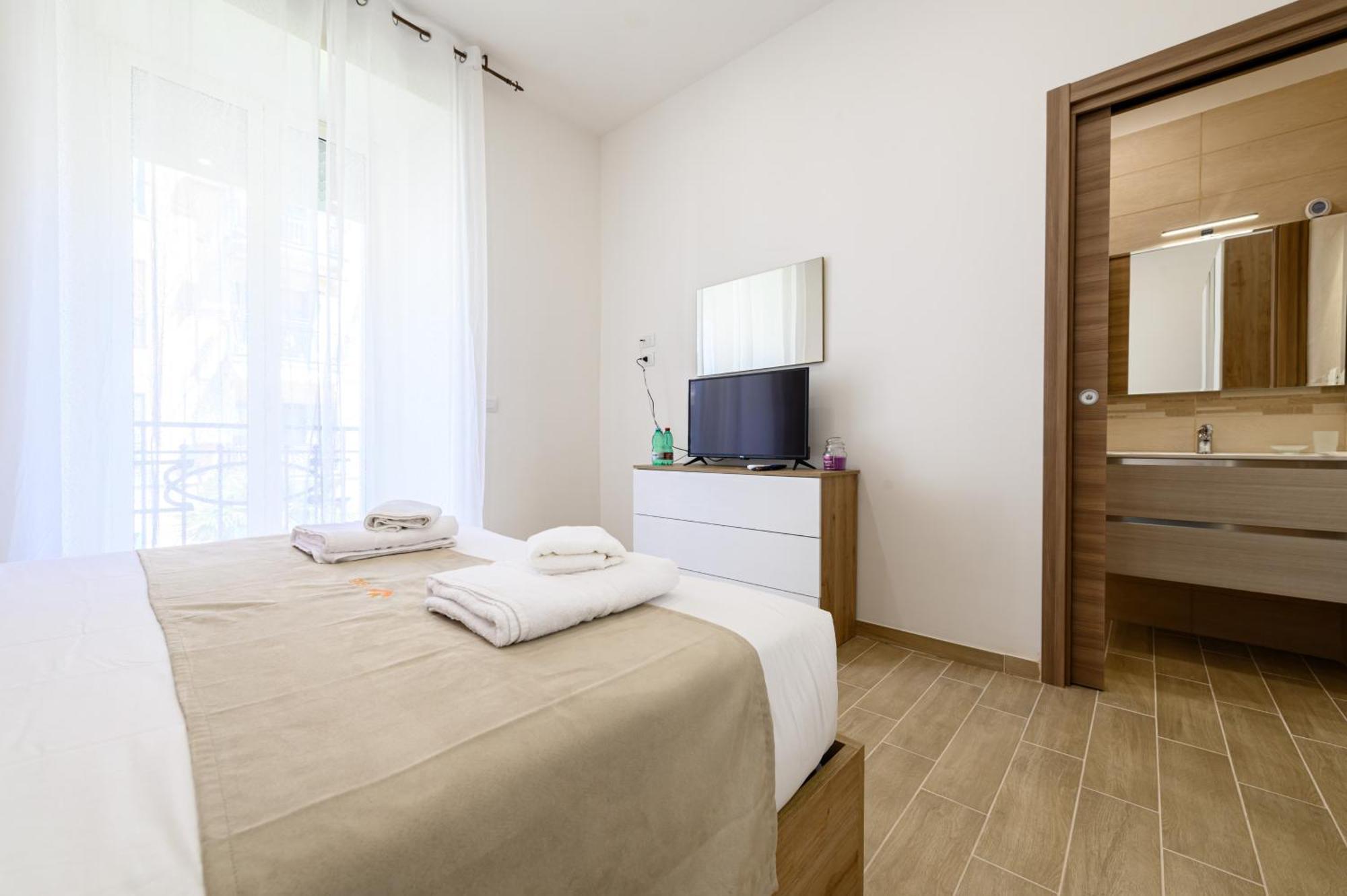 Domus Romeo Apartment Naples Exterior photo